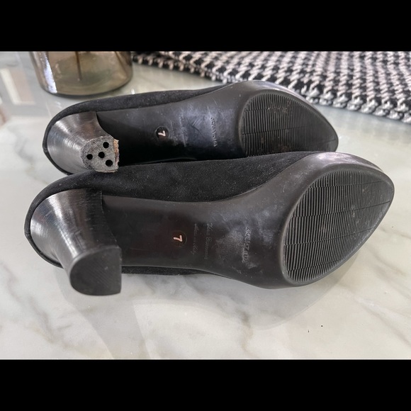 Aquatalia All Weather Suede Ankle Bootie- Like New - Picture 3 of 3